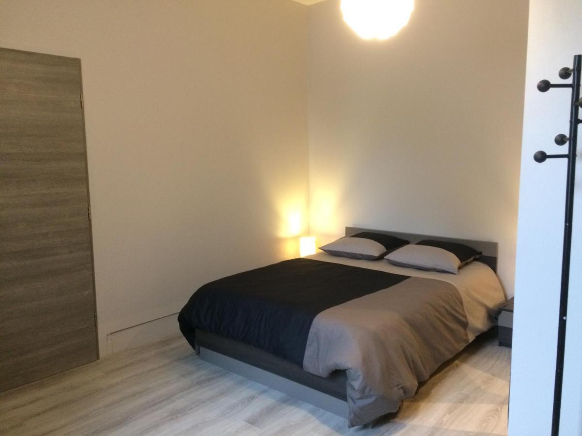 Studio Proche Gare Avec Kitchenette Et Wifi - Porte Rouge Thiviers Exterior foto